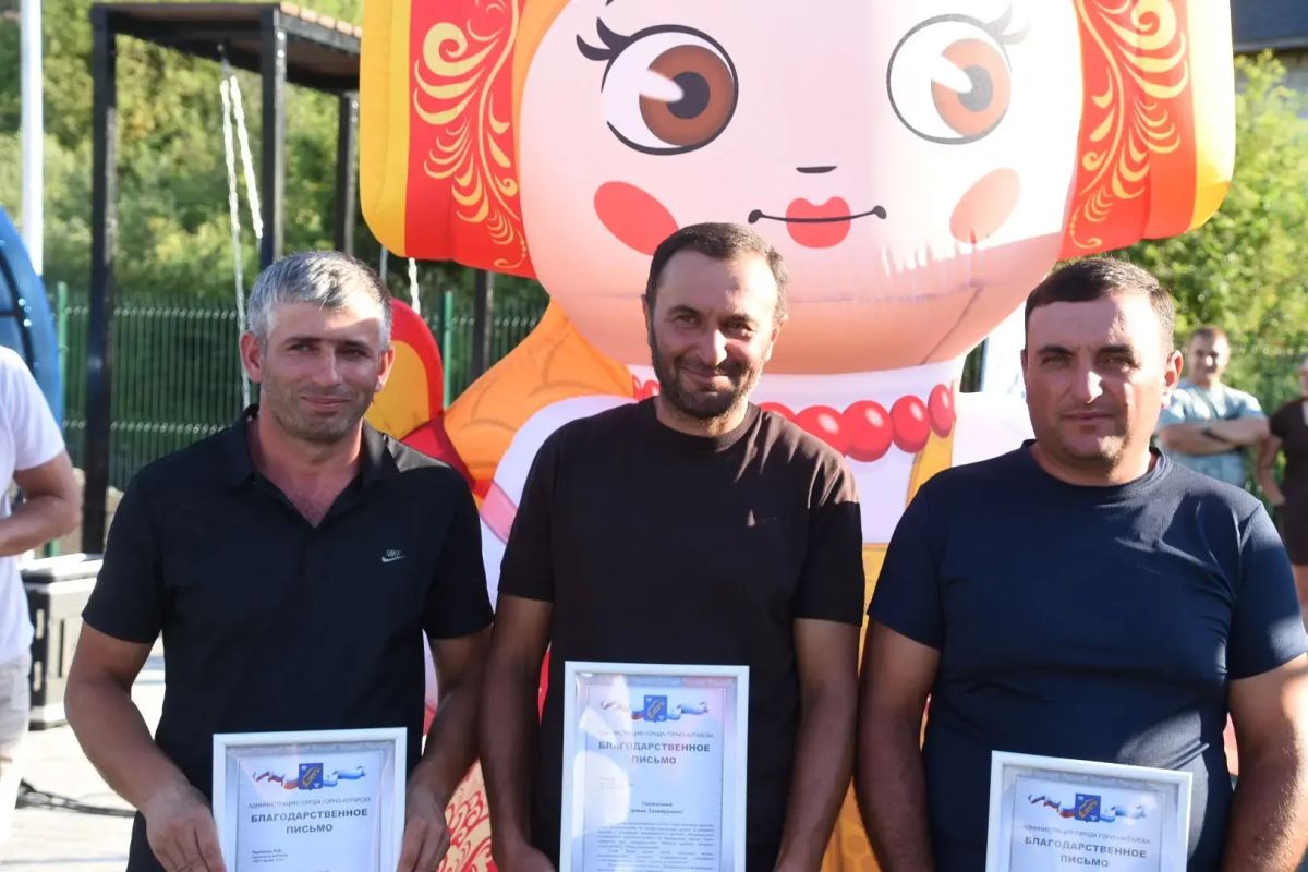 В Горно-Алтайске после благоустройства открыта детская и спортивная площадка в микрорайоне «Университетский» В Горно-Алтайске после благоустройства открыта детская и спортивная площадка в микрорайоне «Университетский»