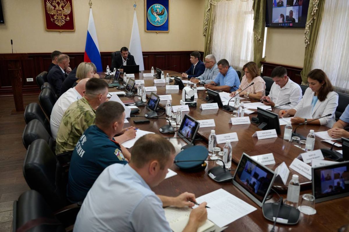 Александр Прокопьев: В ходе заседания по пограничным вопросам обсудили с коллегами ряд важных вопросов Александр Прокопьев: В ходе заседания по пограничным вопросам обсудили с коллегами ряд важных вопросов