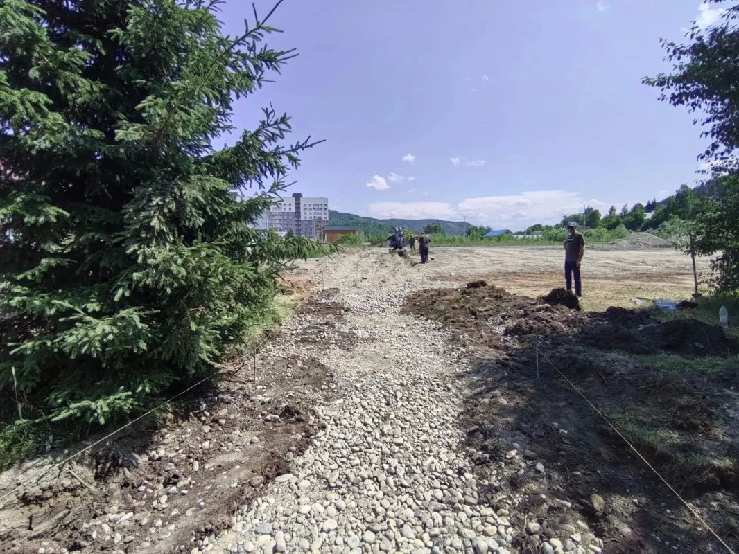 В Горно-Алтайске началось строительство парка «Бирлик» В Горно-Алтайске началось строительство парка «Бирлик»