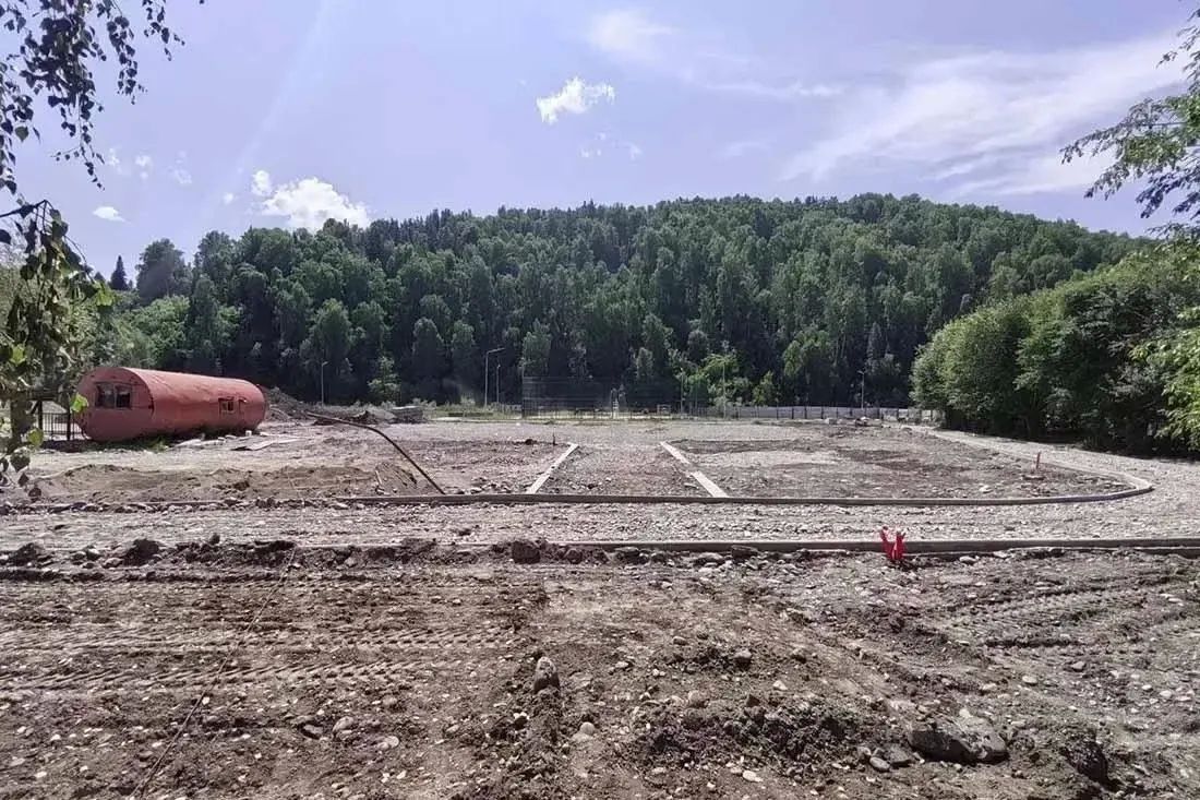 В Горно-Алтайске рядом с кинотеатром «Голубой Алтай» началось строительство парка «Бирлик» В Горно-Алтайске рядом с кинотеатром «Голубой Алтай» началось строительство парка «Бирлик»