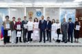 Лучших выпускников Республики Алтай наградили в правительстве региона