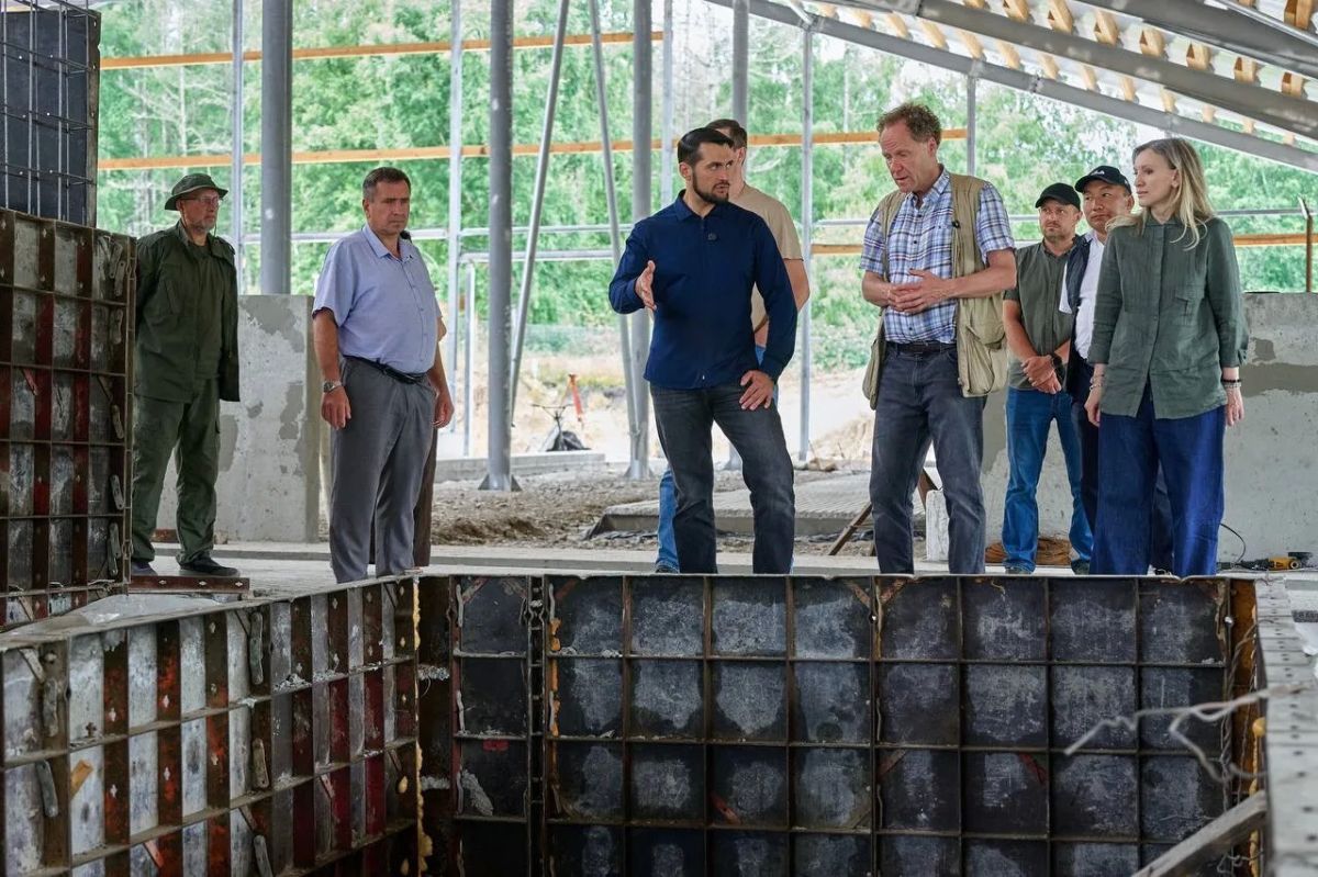 Александр Прокопьев: В селе Коргон Усть-Канского района ООО «Молоко кумира» построит современную ферму на 450 голов Александр Прокопьев: В селе Коргон Усть-Канского района ООО «Молоко кумира» построит современную ферму на 450 голов