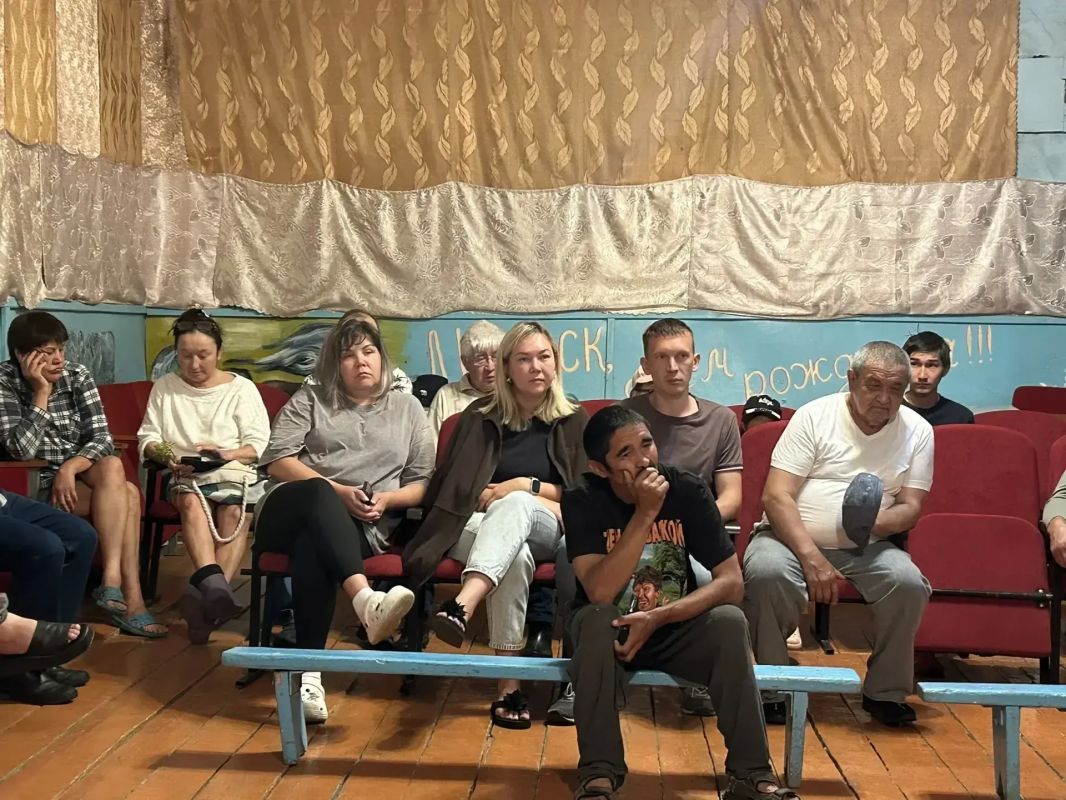 Выездное совещание парламентского комитета по природопользованию и экологии прошло в Турочакском районе Выездное совещание парламентского комитета по природопользованию и экологии прошло в Турочакском районе