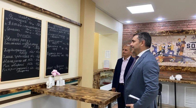 Городская поликлиника Горно-Алтайска открылась после масштабного обновления Городская поликлиника Горно-Алтайска открылась после масштабного обновления