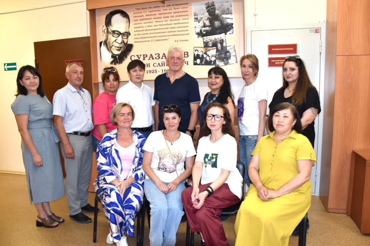 3 июля в научно-исследовательском институте алтаистики им.С.С.Суразакова состоялось подписание соглашения о сотрудничестве между Институтом и Федеральным государственным автономным образовательным учреждением высшего... 3 июля в научно-исследовательском институте алтаистики им.С.С.Суразакова состоялось подписание соглашения о сотрудничестве между Институтом и Федеральным государственным автономным образовательным учреждением высшего...