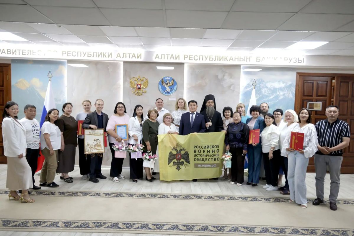 Друзья, предлагаем вам посмотреть фото с IV Международной научнопрактической конференции «Актуальные проблемы сохранения и изучения русского языка на приграничных территориях», посвящённая Дню русского языка по этой ссылке: Друзья, предлагаем вам посмотреть фото с IV Международной научнопрактической конференции «Актуальные проблемы сохранения и изучения русского языка на приграничных территориях», посвящённая Дню русского языка по этой ссылке: