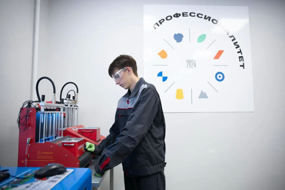Оксана Лут ознакомилась с учебной и научной инфраструктурой Алтайского ГАУ Оксана Лут ознакомилась с учебной и научной инфраструктурой Алтайского ГАУ