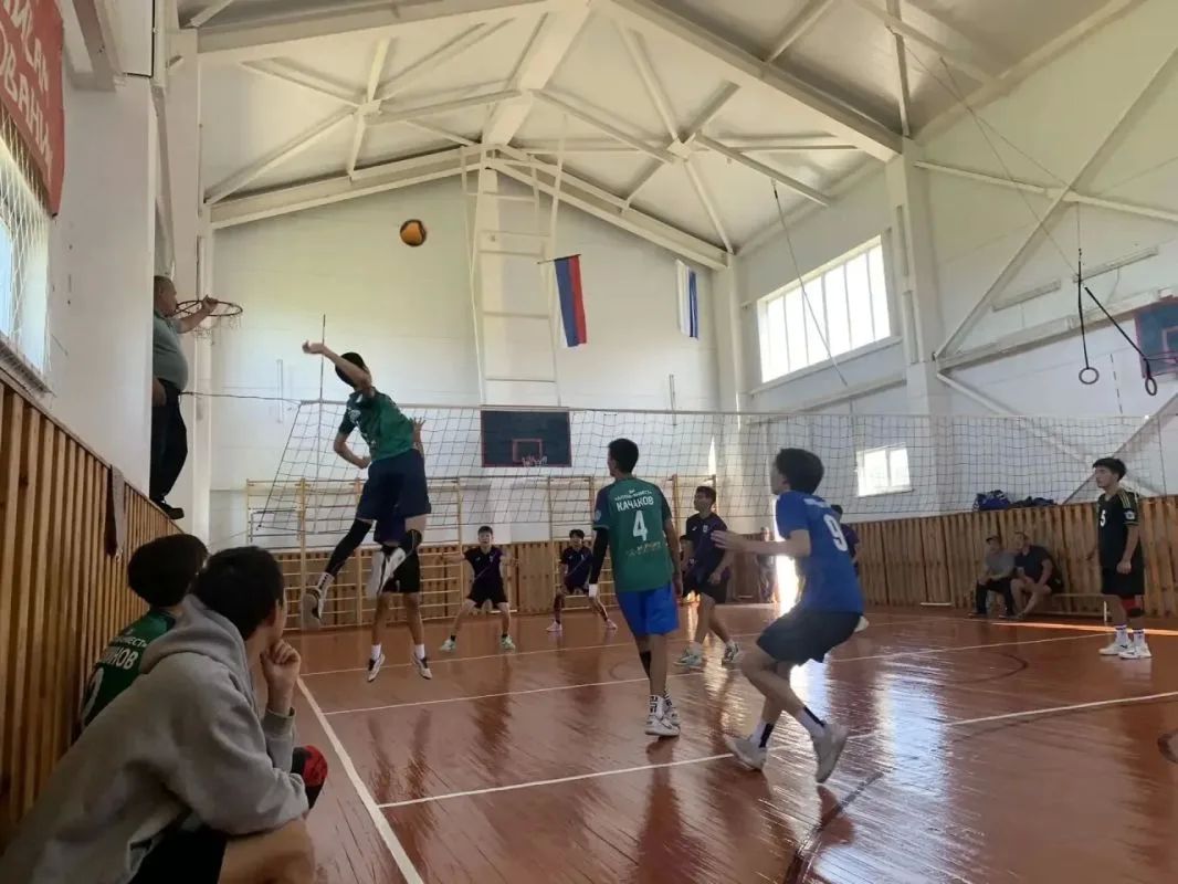 В Усть-Кане прошел межрегиональный турнир по волейболу на кубок «Алтай-Инвест» В Усть-Кане прошел межрегиональный турнир по волейболу на кубок «Алтай-Инвест»