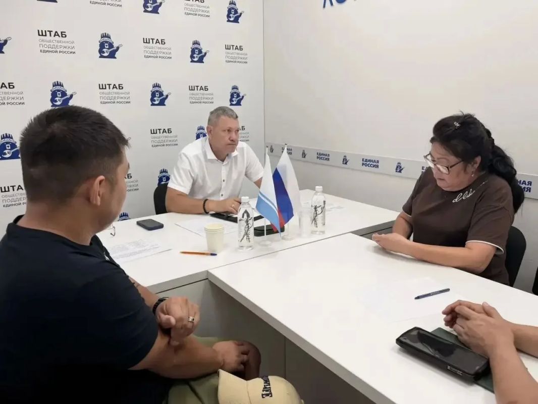 Министр труда Алексей Санаров провел прием граждан, посвященный поддержке защитников Отечества и их семей Министр труда Алексей Санаров провел прием граждан, посвященный поддержке защитников Отечества и их семей