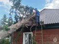 Ураганный ветер с порывами более 40 м/с повредил 152 кровли зданий в Краснощековском районе Алтайского края, сообщили в ГУ МЧС по региону