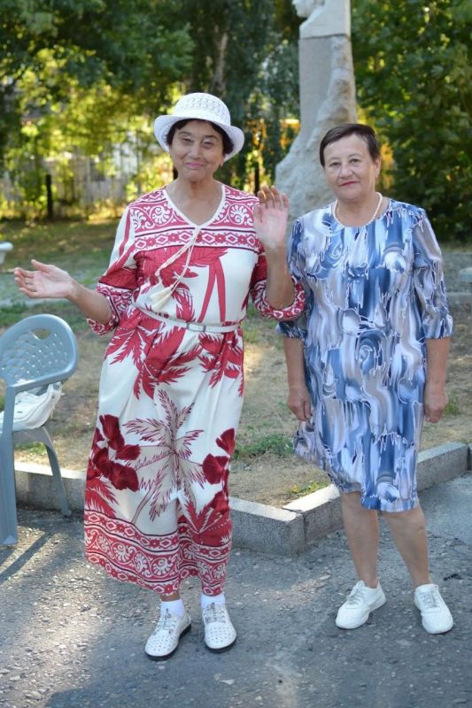 Пенсионеры продолжают зажигать на танцевальных вечеринках национальной библиотеки в Горно-Алтайске каждую пятницу Пенсионеры продолжают зажигать на танцевальных вечеринках национальной библиотеки в Горно-Алтайске каждую пятницу