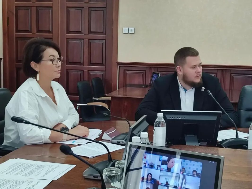 Прямо сейчас в Правительстве проходит заседание Межведомственного координационного совета по профессиональному образованию, прогнозироаанию и координации подготовки квалифицированных рабочих кадров и специалистов в... Прямо сейчас в Правительстве проходит заседание Межведомственного координационного совета по профессиональному образованию, прогнозироаанию и координации подготовки квалифицированных рабочих кадров и специалистов в...