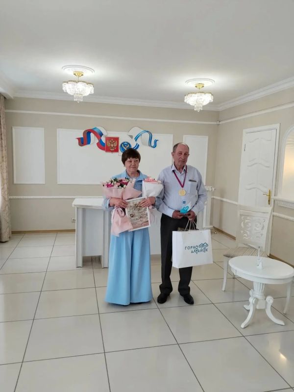 Семья Хворостецких отпраздновала свой 50 летний юбилей Семья Хворостецких отпраздновала свой 50 летний юбилей
