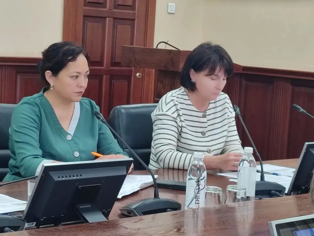 Прямо сейчас в Правительстве проходит заседание Межведомственного координационного совета по профессиональному образованию, прогнозироаанию и координации подготовки квалифицированных рабочих кадров и специалистов в... Прямо сейчас в Правительстве проходит заседание Межведомственного координационного совета по профессиональному образованию, прогнозироаанию и координации подготовки квалифицированных рабочих кадров и специалистов в...