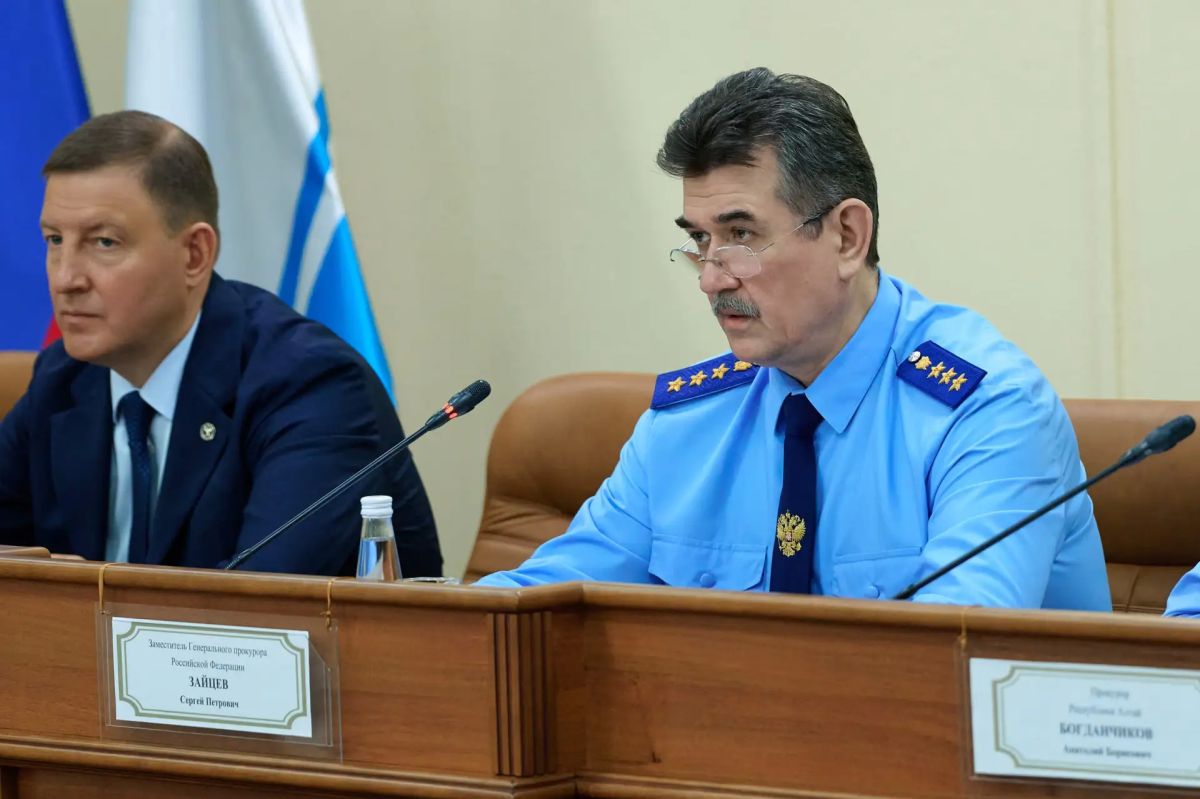 Заместитель Генерального прокурора Российской Федерации Сергей Зайцев принял участие в заседании коллегии прокуратуры Республики Алтай и провел рабочую встречу с руководством региона Заместитель Генерального прокурора Российской Федерации Сергей Зайцев принял участие в заседании коллегии прокуратуры Республики Алтай и провел рабочую встречу с руководством региона