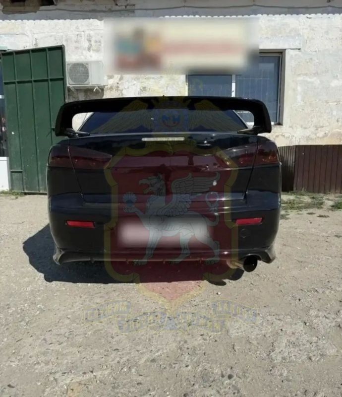 Шумный глушитель и тонированные стёкла: в Саках привлекли к ответственности нарушителя ПДД Шумный глушитель и тонированные стёкла: в Саках привлекли к ответственности нарушителя ПДД