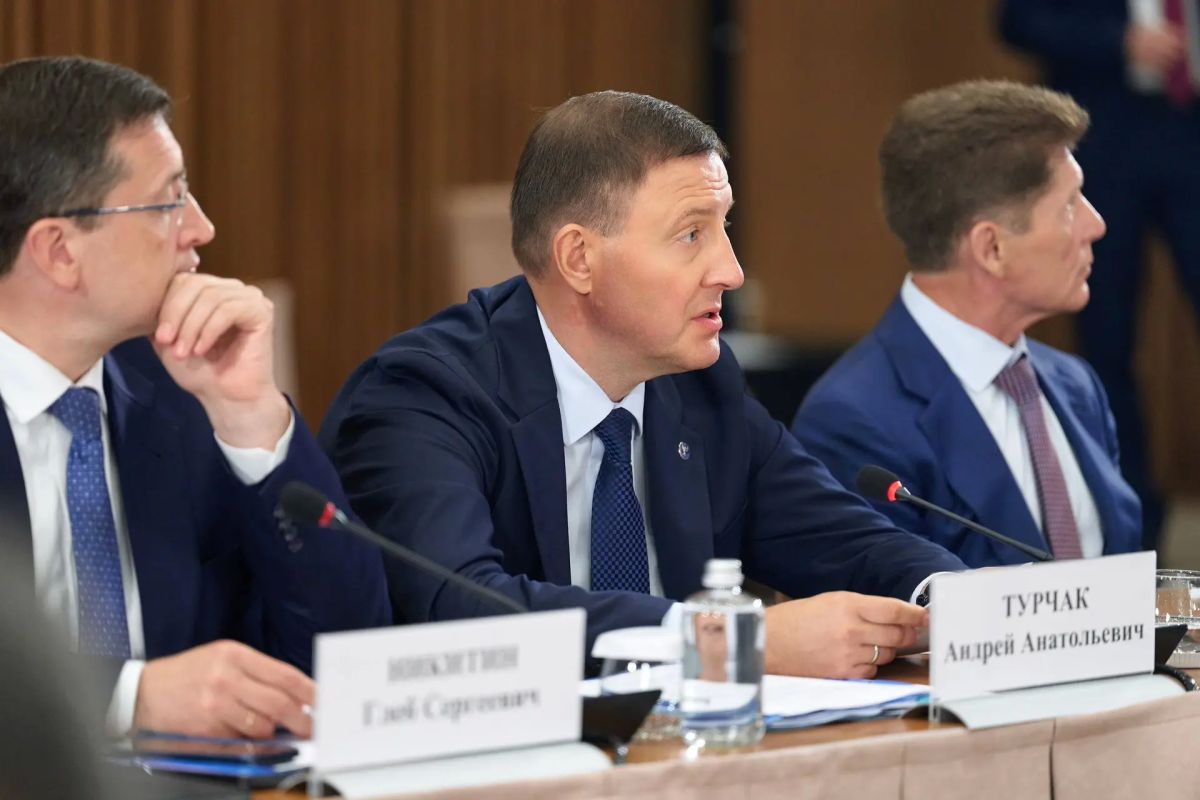 Александр Прокопьев: В Республике Алтай с рабочим визитом находится Председатель Правительства РФ Михаил Мишустин Александр Прокопьев: В Республике Алтай с рабочим визитом находится Председатель Правительства РФ Михаил Мишустин