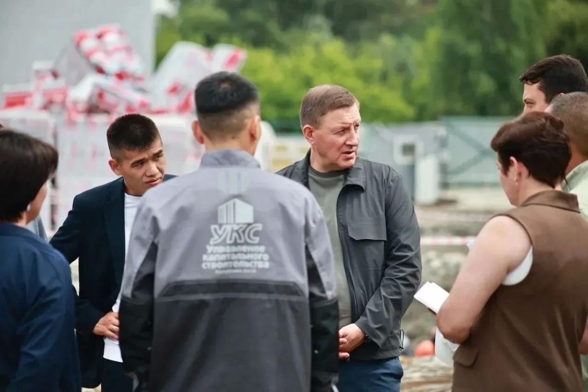 Андрей Турчак проинспектировал ход строительства республиканского классического лицея Андрей Турчак проинспектировал ход строительства республиканского классического лицея