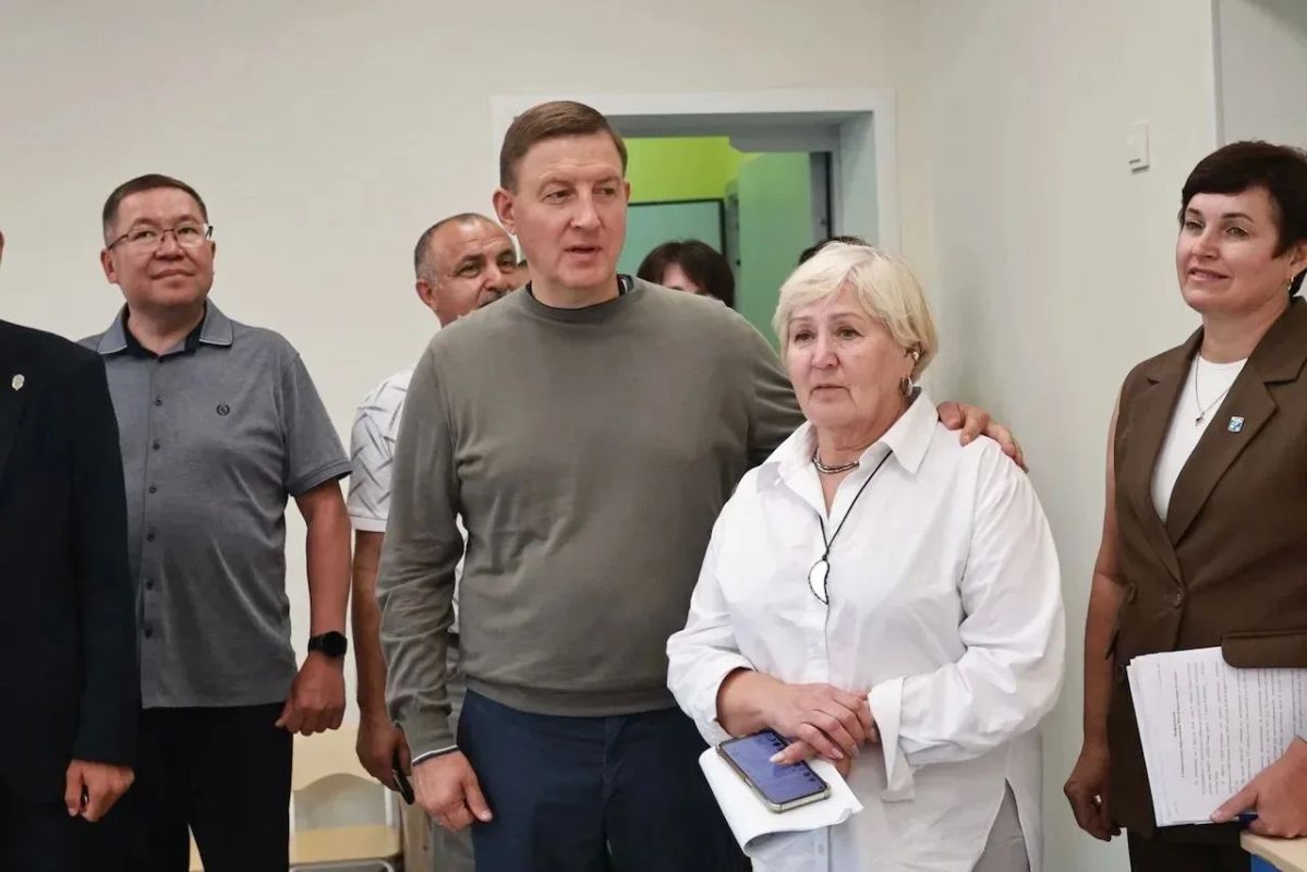 В Горно-Алтайске прошел День муниципалитета с участием Главы Республики Алтай Андрея Турчака, председателя ГосСобрания региона Эжера Ялбакова, министра молодёжной политики и спорта Александра Суразова, министра образования и... В Горно-Алтайске прошел День муниципалитета с участием Главы Республики Алтай Андрея Турчака, председателя ГосСобрания региона Эжера Ялбакова, министра молодёжной политики и спорта Александра Суразова, министра образования и...