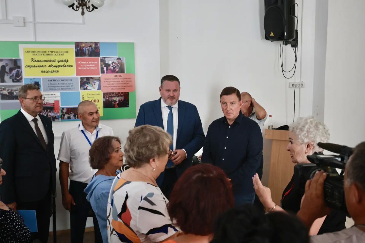 Глава Минтруда России Антон Котяков посетил с рабочим визитом Республику Алтай Глава Минтруда России Антон Котяков посетил с рабочим визитом Республику Алтай