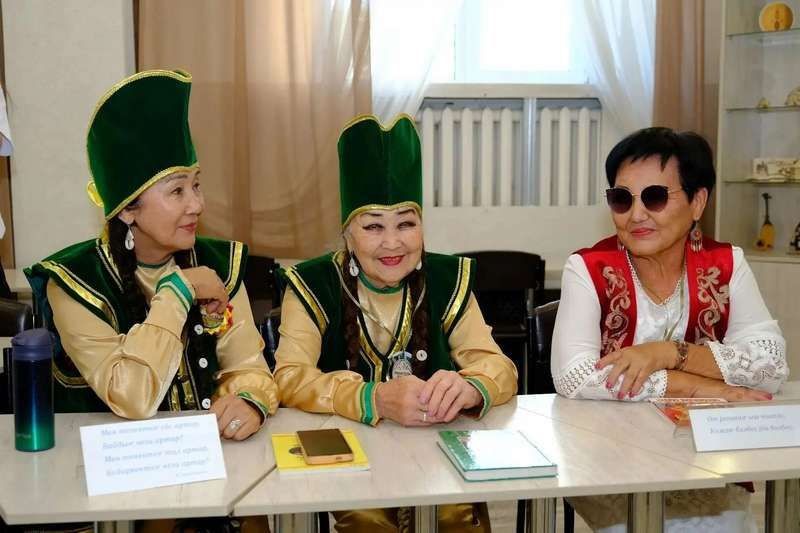 Краеведческий час «Хранители языка предков» прошел в Национальной библиотеке Республики Алтай 9 августа, в Международный день коренных народов мира Краеведческий час «Хранители языка предков» прошел в Национальной библиотеке Республики Алтай 9 августа, в Международный день коренных народов мира