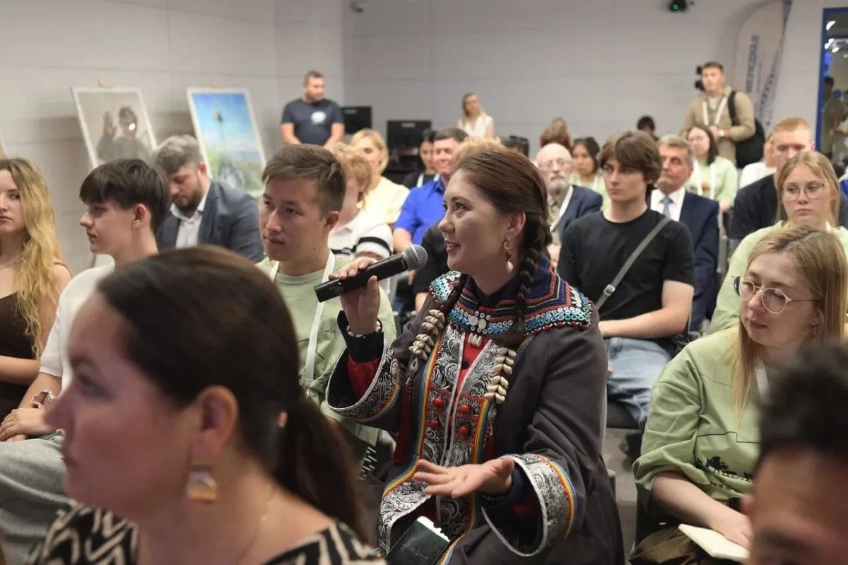 Делегация Республики Алтай представила регион на международном форуме коренных народов в Красноярске Делегация Республики Алтай представила регион на международном форуме коренных народов в Красноярске