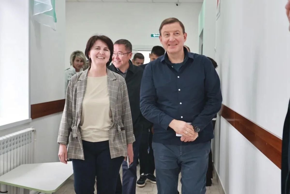 В Усть-Муте проверили готовность к открытию здания школы и Дома культуры В Усть-Муте проверили готовность к открытию здания школы и Дома культуры