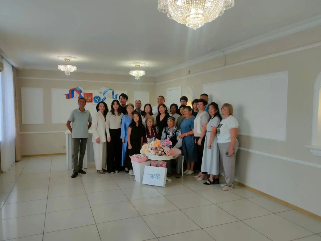 Золотая свадьба.. Василий Николаевич и Светлана Кыпчаковна отпраздновали Золотую свадьбу Золотая свадьба.. Василий Николаевич и Светлана Кыпчаковна отпраздновали Золотую свадьбу