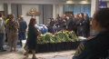 В Новосибирске простились с девушкой, убитой медведем в Республике Алтай, передает корреспондент ТАСС