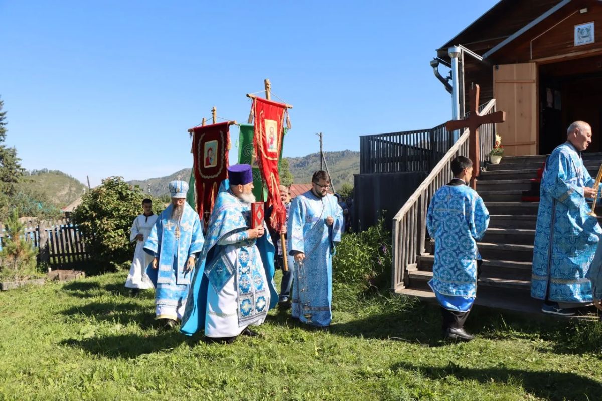 Сегодня православные празднуют Успение Пресвятой Богородицы Сегодня православные празднуют Успение Пресвятой Богородицы