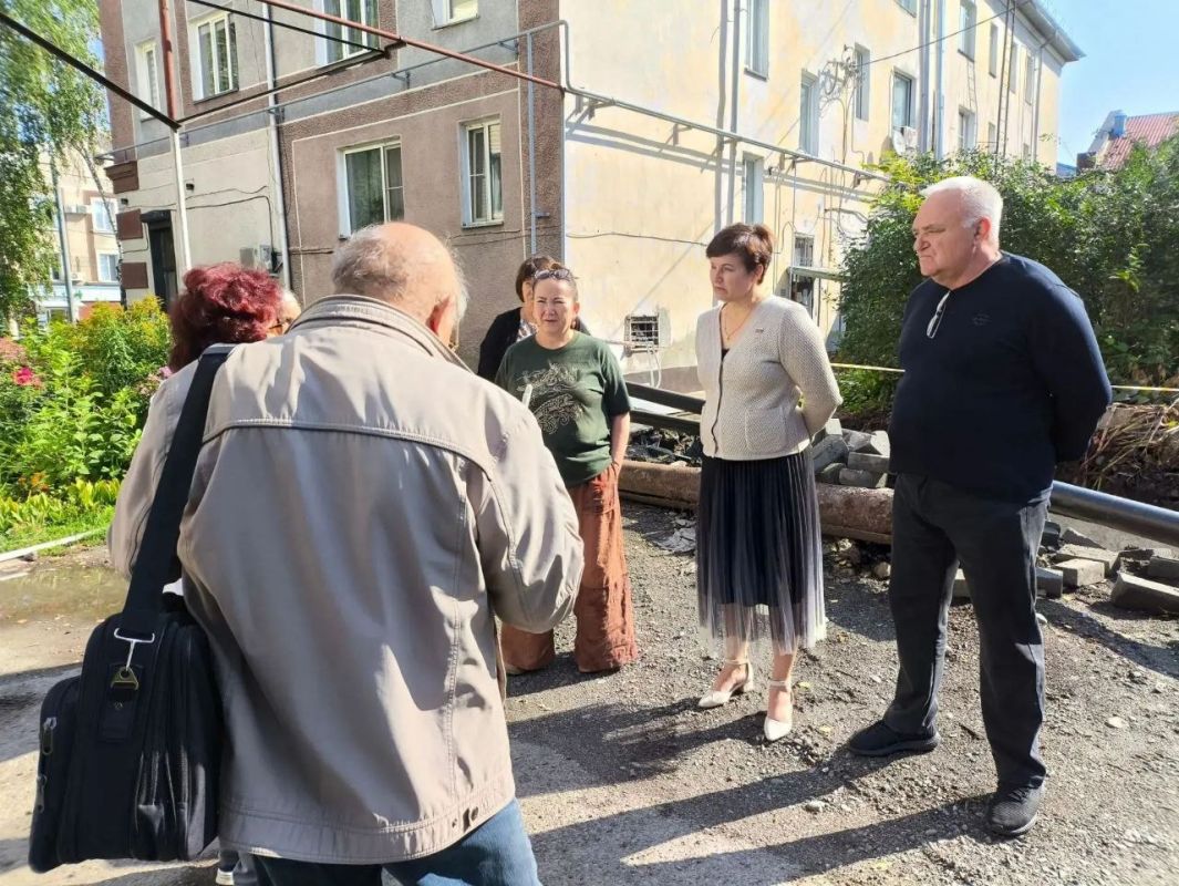 Горно-Алтайск готовится к зиме Горно-Алтайск готовится к зиме