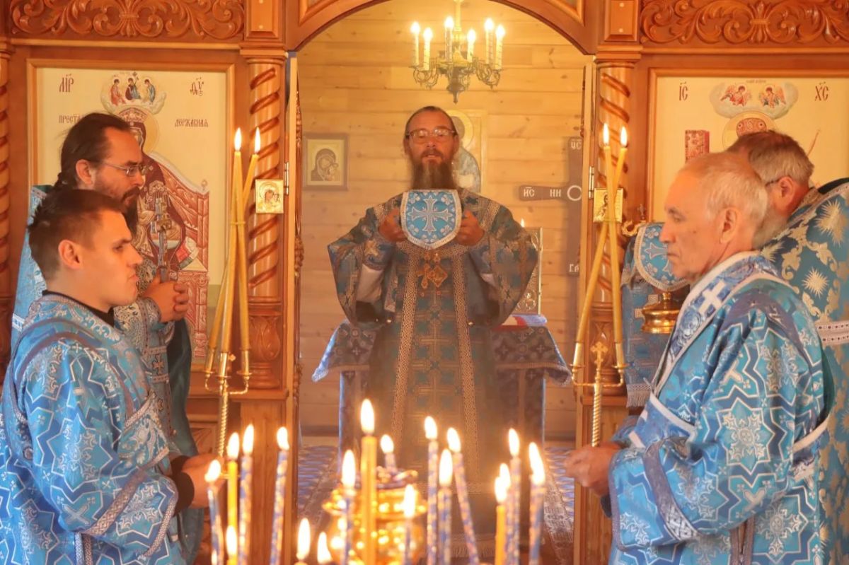 Сегодня православные празднуют Успение Пресвятой Богородицы Сегодня православные празднуют Успение Пресвятой Богородицы