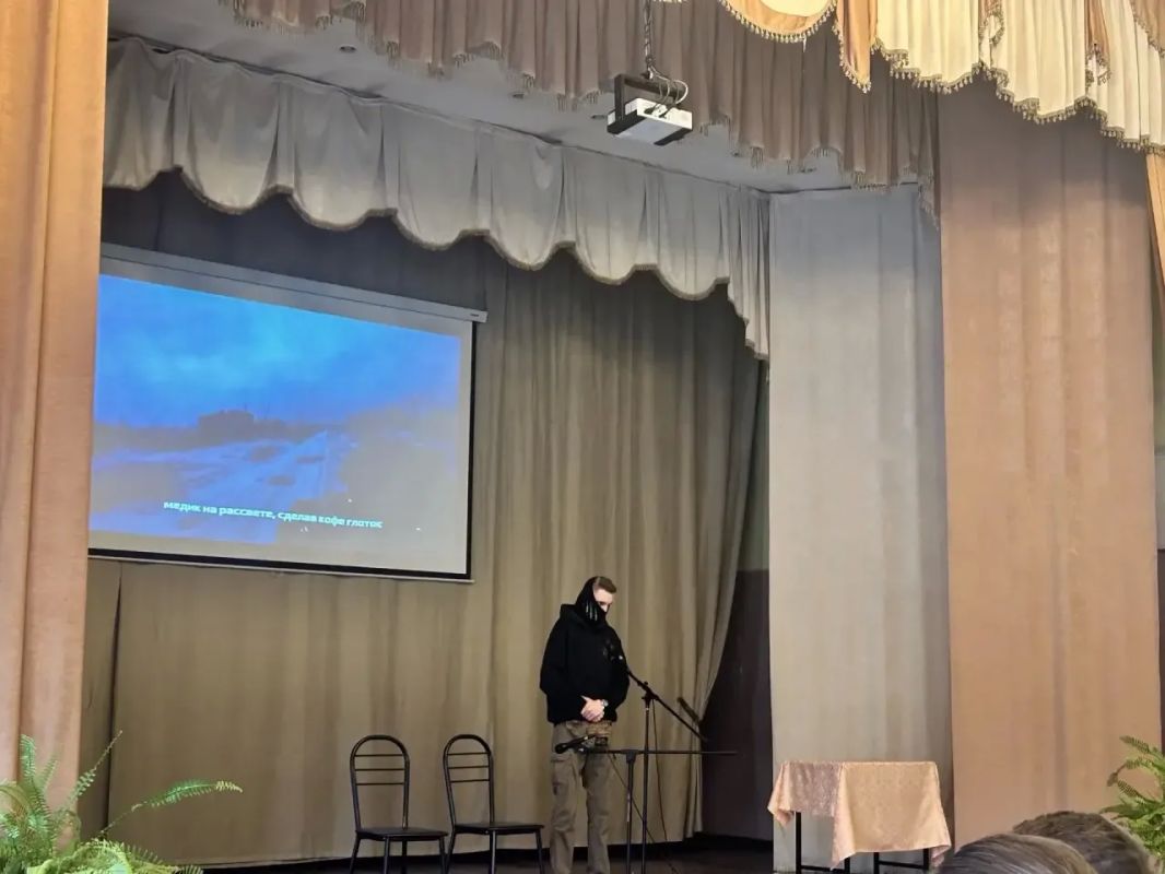 Прямо сейчас в Медицинском колледже проходит концерт, посвященный Дню военного медика Прямо сейчас в Медицинском колледже проходит концерт, посвященный Дню военного медика