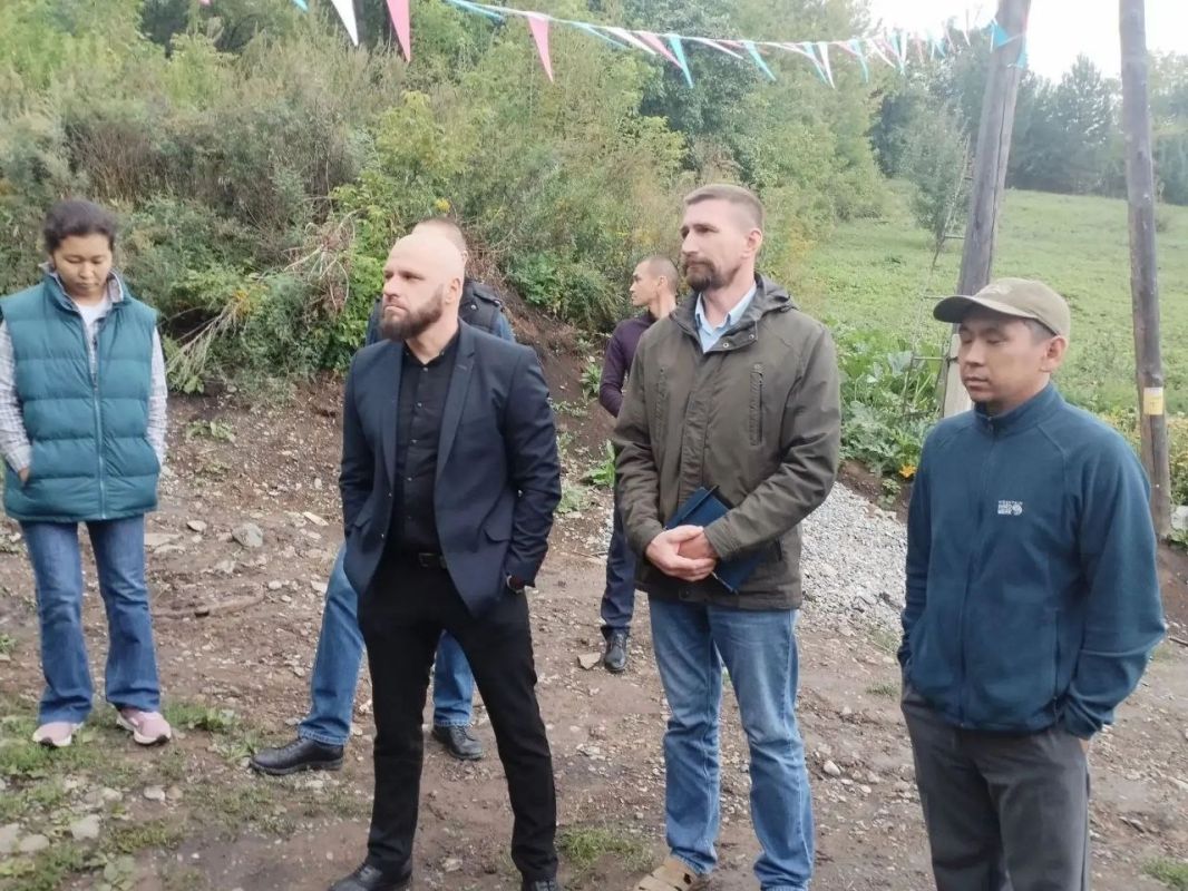 В Красноармейском переулке — одном из самых старых и непростых по рельефу в центре города — завершили прокладку водопровода В Красноармейском переулке — одном из самых старых и непростых по рельефу в центре города — завершили прокладку водопровода