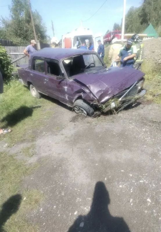 В Кызыл-Озеке ВАЗ опрокинулся в кювет: пострадала нетрезвая автоледи и её пассажир В Кызыл-Озеке ВАЗ опрокинулся в кювет: пострадала нетрезвая автоледи и её пассажир