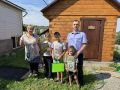 В преддверии Дня знаний сотрудники регионального следственного управления помогли многодетным семьям и семьям, оказавшимся в трудной жизненной ситуации, подготовить детей к новому учебному году