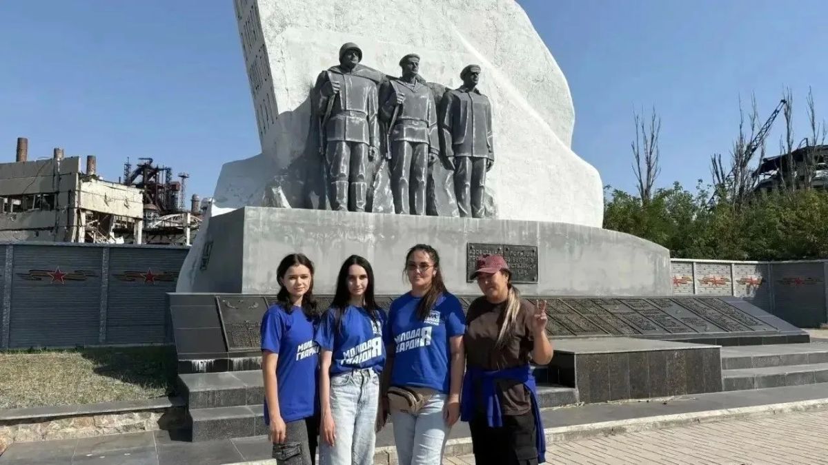 Забота и память - молодогвардейцы Республики Алтай с честью выполнили гуманитарную миссию в Мариуполе Забота и память - молодогвардейцы Республики Алтай с честью выполнили гуманитарную миссию в Мариуполе