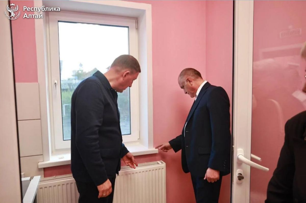 Глава Республики Алтай Андрей Турчак проверил ход капитального ремонта детского сада «Ручеёк» в селе Черга и поручил устранить все выявленные недостатки Глава Республики Алтай Андрей Турчак проверил ход капитального ремонта детского сада «Ручеёк» в селе Черга и поручил устранить все выявленные недостатки