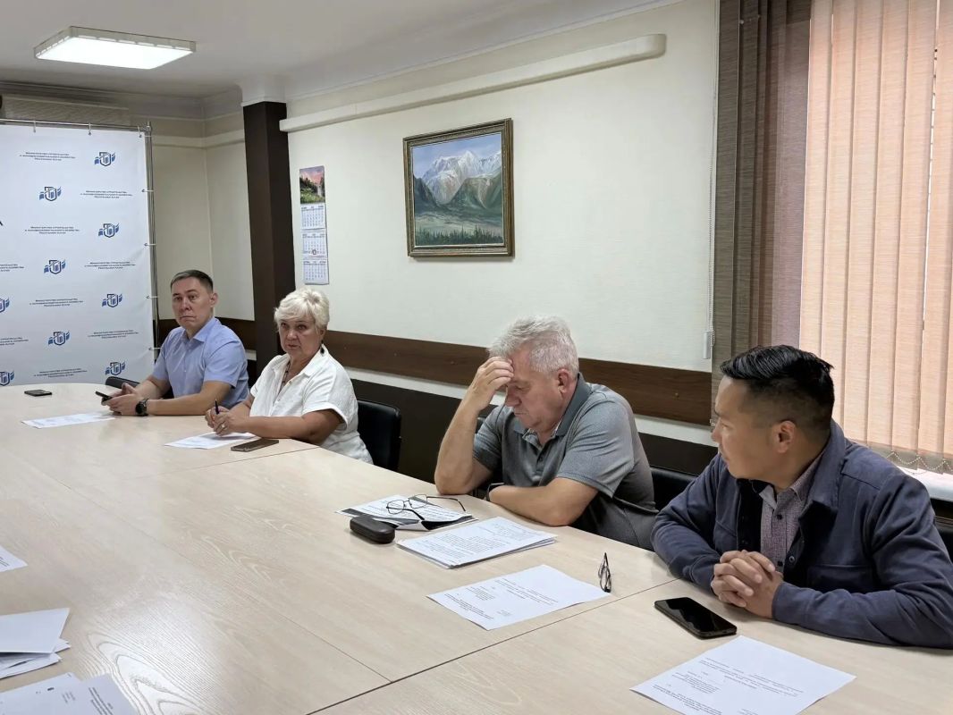 В Минстрое Республики Алтай состоялось заседание Совета потребителей по вопросам деятельности субъектов естественных монополий при Главе Республики Алтай В Минстрое Республики Алтай состоялось заседание Совета потребителей по вопросам деятельности субъектов естественных монополий при Главе Республики Алтай