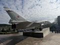 Легендарный боевой самолет «Су-24» установили в Парке Победы Горно-Алтайска