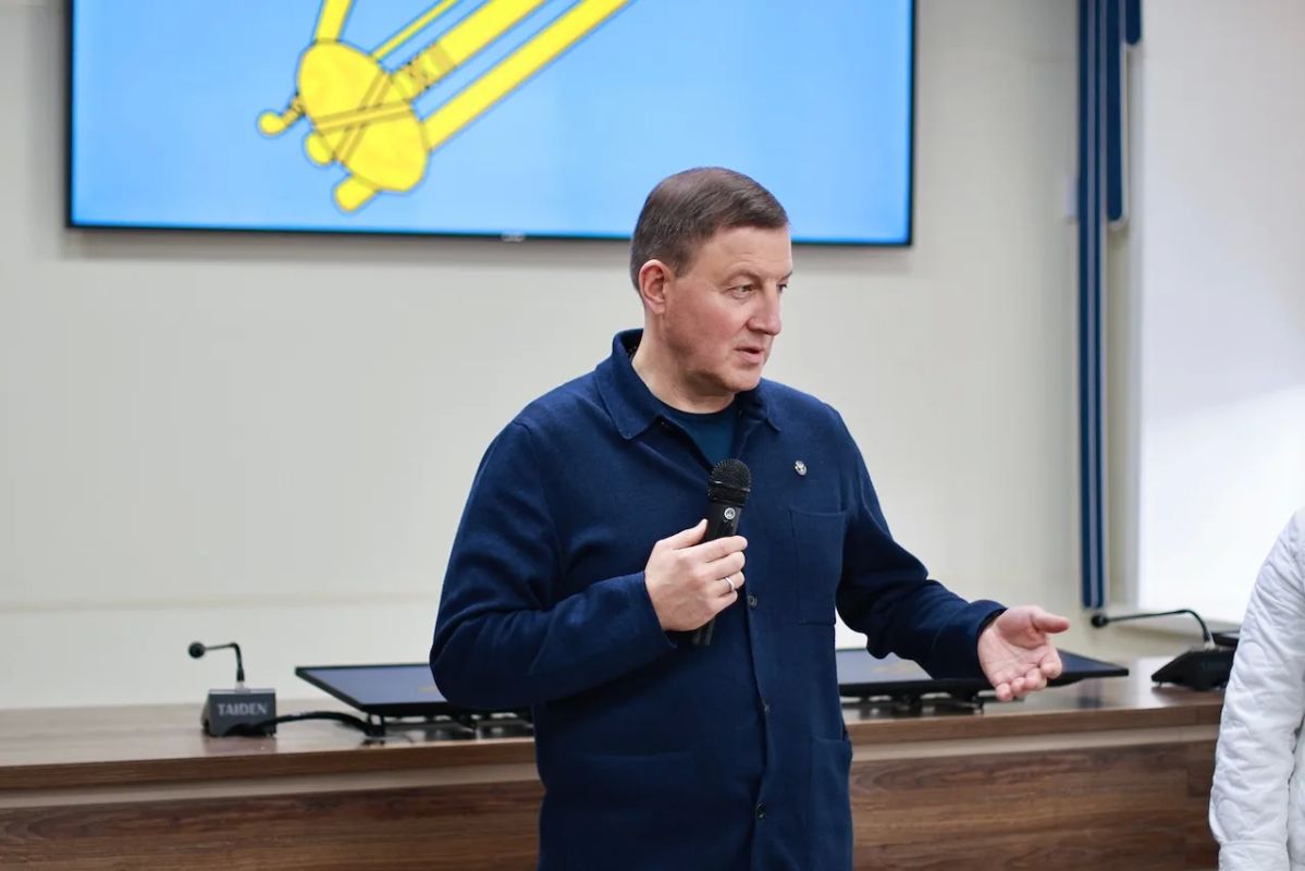 Андрей Турчак: Еще одна встреча в Горно-Алтайске - с депутатами, которые представляют интересы жителей города в Госсобрании и горсовете Андрей Турчак: Еще одна встреча в Горно-Алтайске - с депутатами, которые представляют интересы жителей города в Госсобрании и горсовете