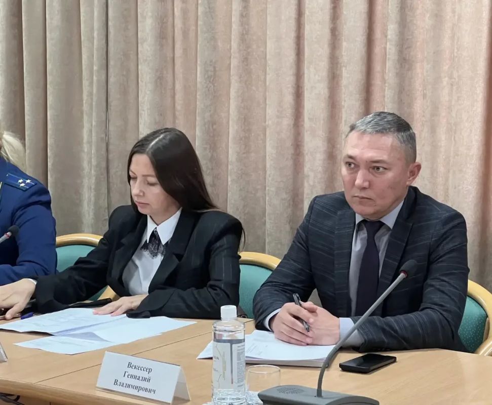 Президиум Госсобрания – Эл Курултай принял решение создать рабочие группы для рассмотрения проекта закона о республиканском бюджете Президиум Госсобрания – Эл Курултай принял решение создать рабочие группы для рассмотрения проекта закона о республиканском бюджете