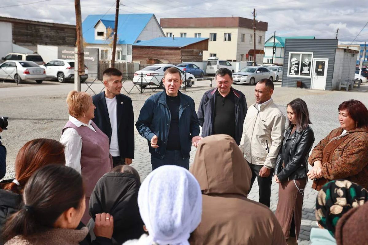 Андрей Турчак рассмотрел с педагогами вопросы развития системы образования в Кош-Агачском районе Андрей Турчак рассмотрел с педагогами вопросы развития системы образования в Кош-Агачском районе