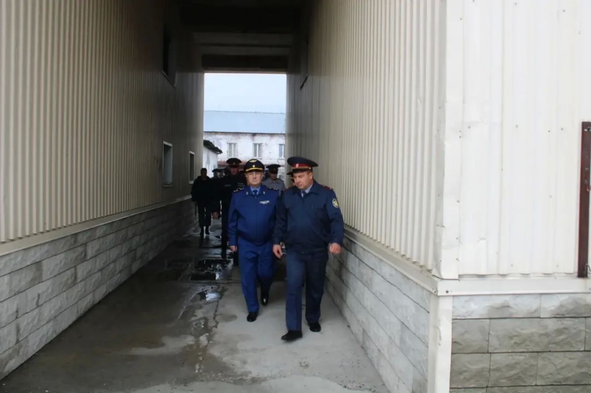 Прокурор республики Алтай провел проверку соблюдения законодательства в СИЗО-1 Прокурор республики Алтай провел проверку соблюдения законодательства в СИЗО-1
