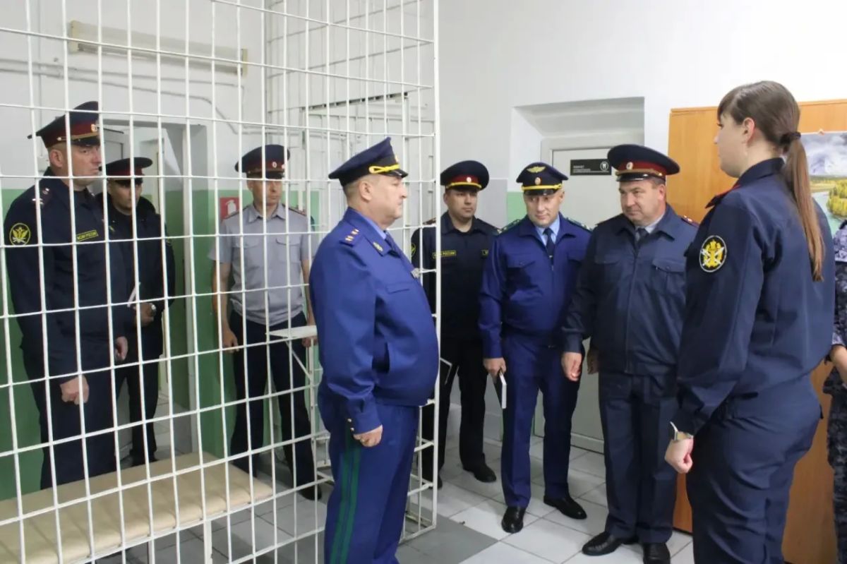 Прокурор республики Алтай провел проверку соблюдения законодательства в СИЗО-1