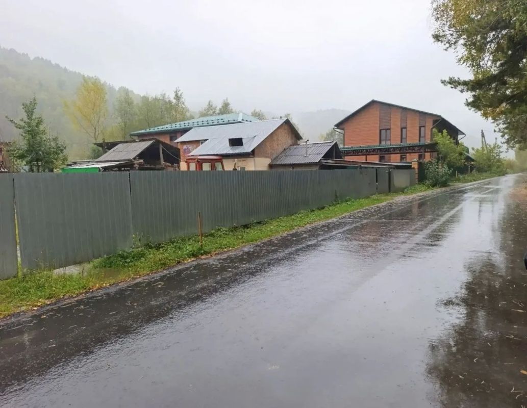Глава Майминского района Петр Громов провел рабочую планёрку в селе Соузга Глава Майминского района Петр Громов провел рабочую планёрку в селе Соузга