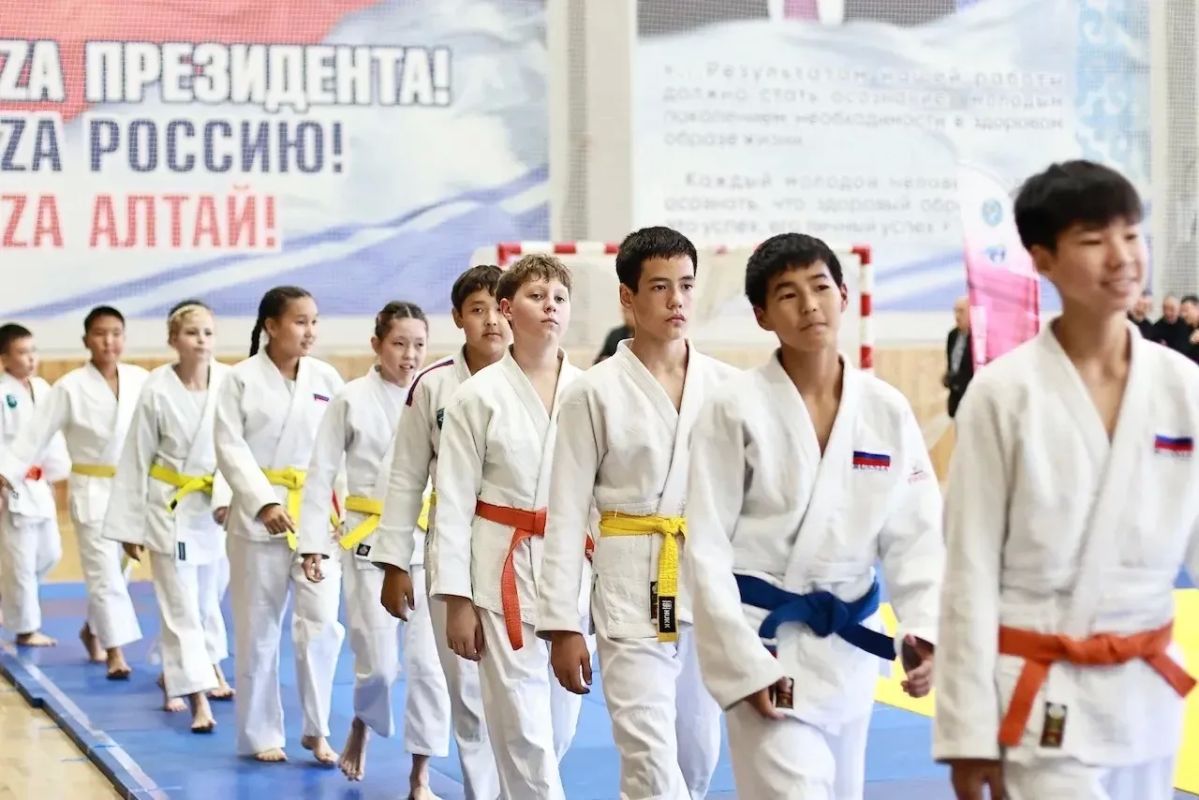 Сегодня в Горно-Алтайске проходит Первенство Республики Алтай по дзюдо, посвященное 65-летию заслуженного работника физической культуры Российской Федерации Сергея Грушина Сегодня в Горно-Алтайске проходит Первенство Республики Алтай по дзюдо, посвященное 65-летию заслуженного работника физической культуры Российской Федерации Сергея Грушина