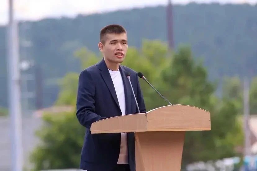 Александр Суразов набрал 49,17% голосов на выборах в Госдуму в Республике Алтай после обработки 100% протоколов — говорится на сайте ЦИК Александр Суразов набрал 49,17% голосов на выборах в Госдуму в Республике Алтай после обработки 100% протоколов — говорится на сайте ЦИК