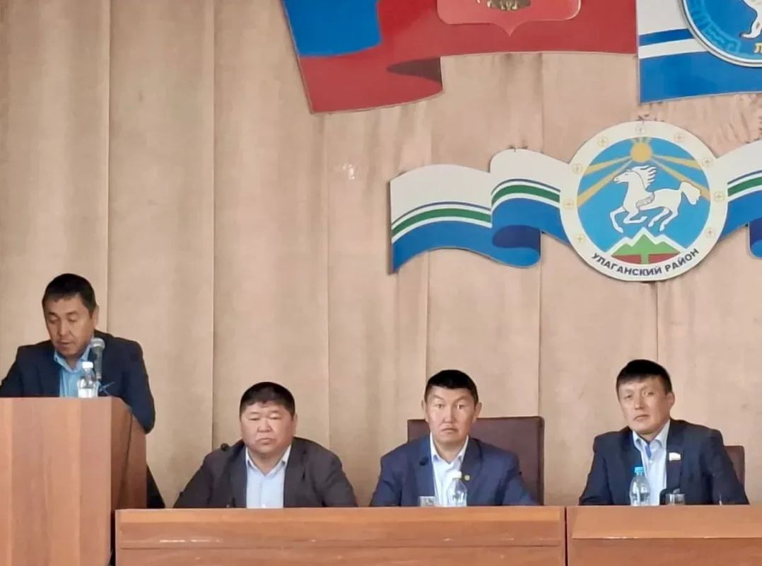Сегодня в Улагане состоялась двадцать первая очередная сессия депутатов районного Совета