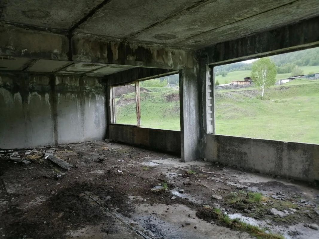 В Толгоеке Чемальского района собственника через суд обязали закрыть доступ к «заброшке» В Толгоеке Чемальского района собственника через суд обязали закрыть доступ к «заброшке»
